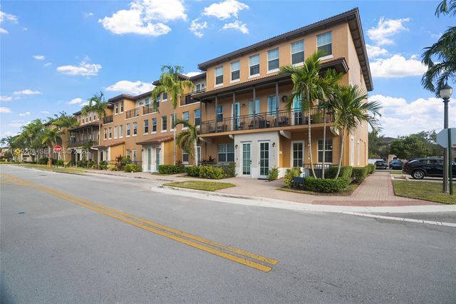 14774 SW 10th Street 10502, Pembroke Pines, FL 33027