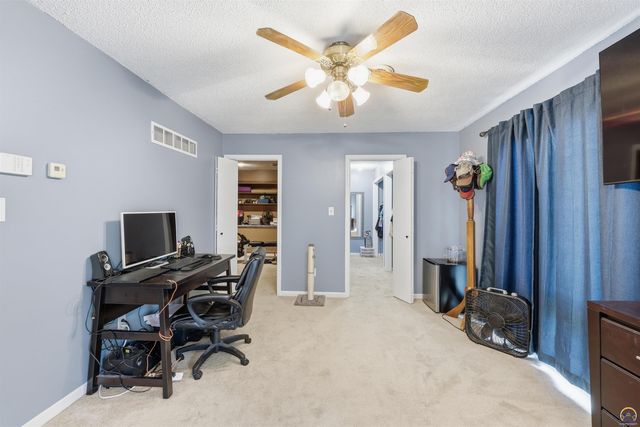 3013 SE Burton ST, Topeka, KS 66605