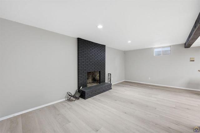 3013 SE Burton ST, Topeka, KS 66605