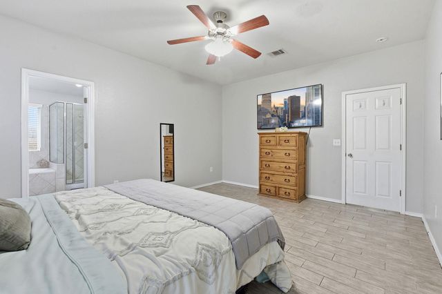 114 Painted Desert LN, Buda, TX 78610