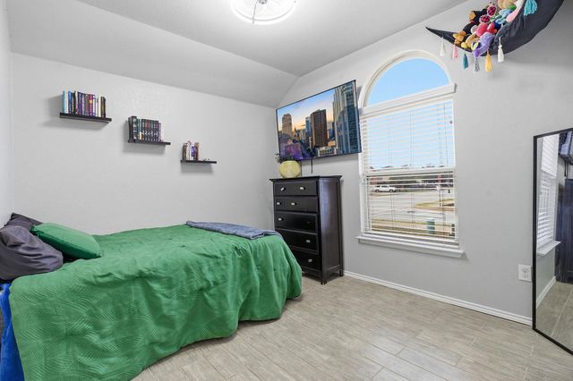 114 Painted Desert LN, Buda, TX 78610