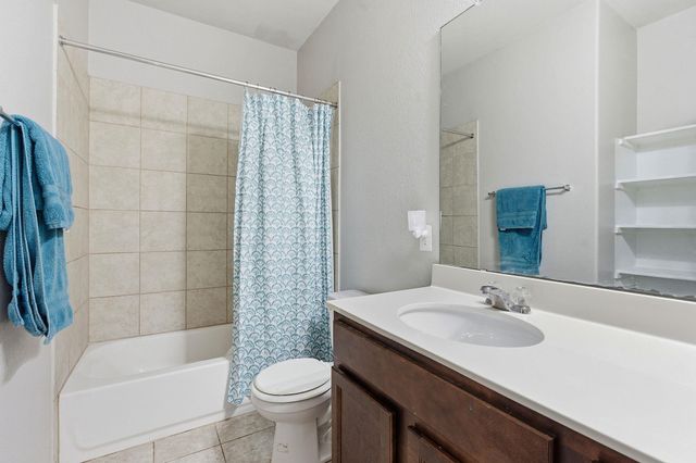 114 Painted Desert LN, Buda, TX 78610