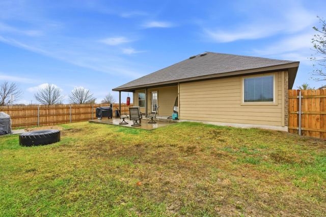 114 Painted Desert LN, Buda, TX 78610