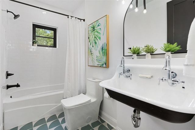 3501 W TACON STREET, Tampa, FL 33629