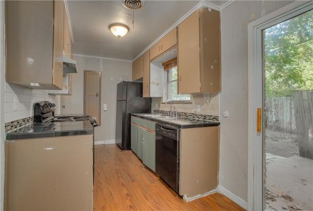 1502 Braes Ridge DR A, Austin, TX 78723