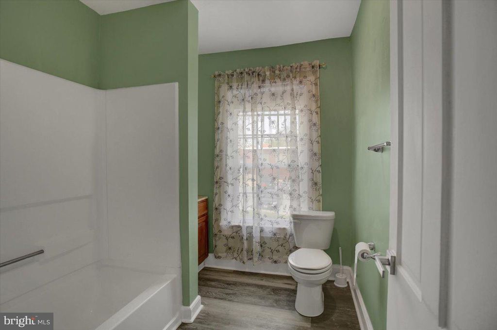 Image 11 of property listing at 131 W CHURCH ST, Hagerstown, MD 21740