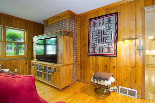 4214 Mohawk Drive, Madison, WI 53711