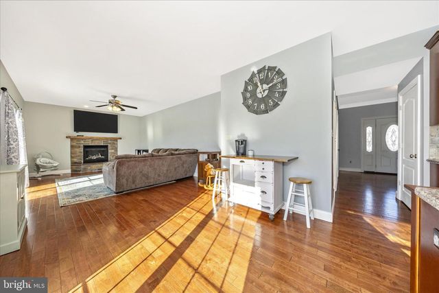 19529 PORTSMOUTH DR, Hagerstown, MD 21742