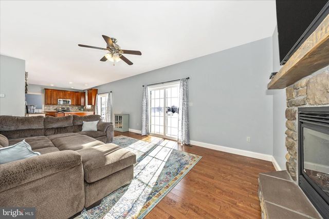 19529 PORTSMOUTH DR, Hagerstown, MD 21742