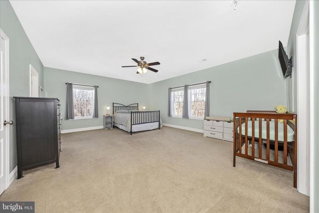 19529 PORTSMOUTH DR, Hagerstown, MD 21742