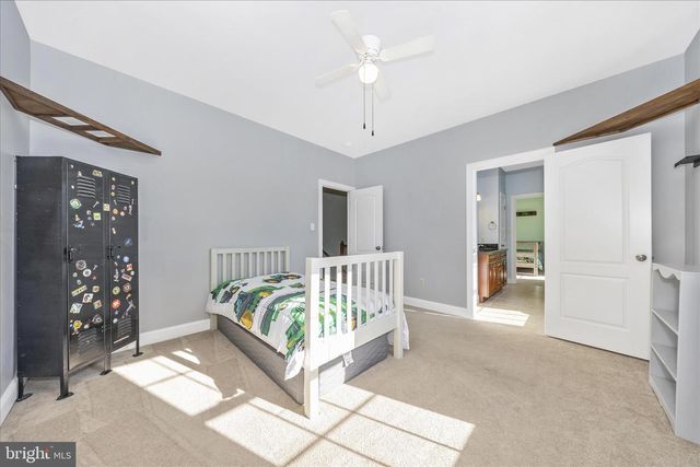 19529 PORTSMOUTH DR, Hagerstown, MD 21742