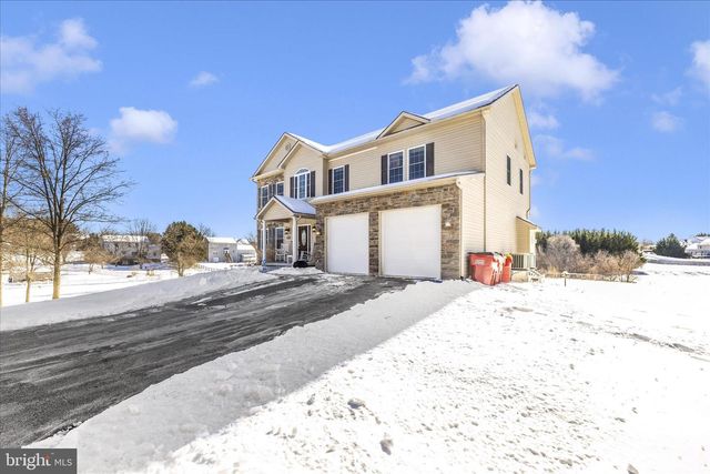 19529 PORTSMOUTH DR, Hagerstown, MD 21742