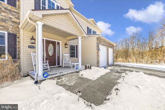 19529 PORTSMOUTH DR, Hagerstown, MD 21742