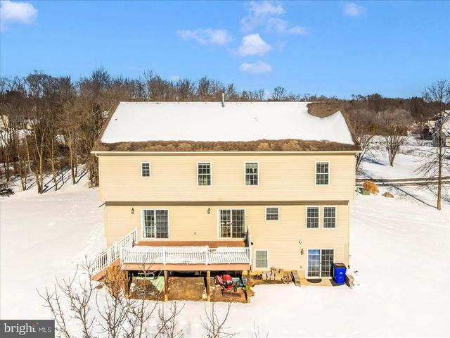 19529 PORTSMOUTH DR, Hagerstown, MD 21742