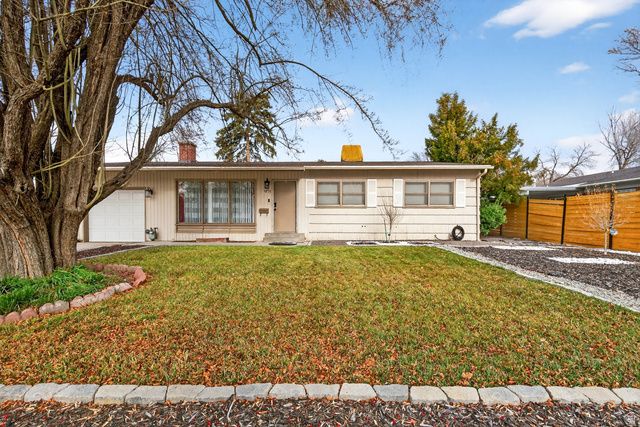 1771 E FIELDCREST LN, Holladay, UT 84117