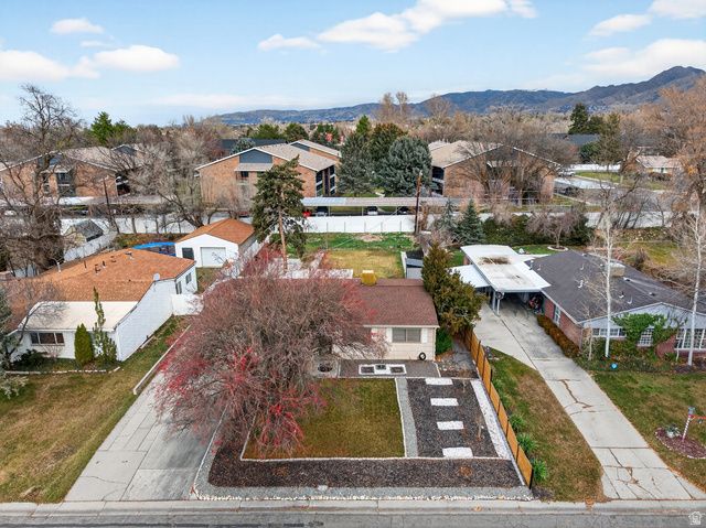 1771 E FIELDCREST LN, Holladay, UT 84117