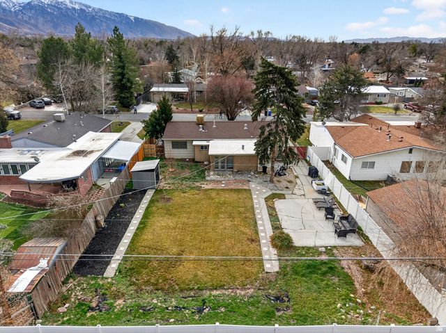 1771 E FIELDCREST LN, Holladay, UT 84117