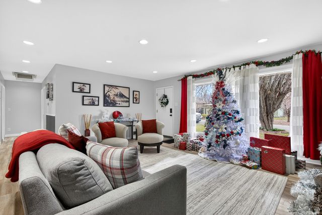 1771 E FIELDCREST LN, Holladay, UT 84117