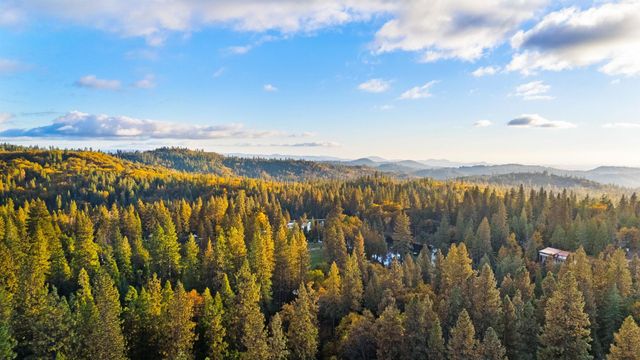 17851 Robin Rd, Twain Harte, CA 95383