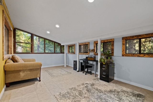 17851 Robin Rd, Twain Harte, CA 95383