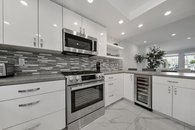 88 La Ronda Drive, Rancho Mirage, CA 92270