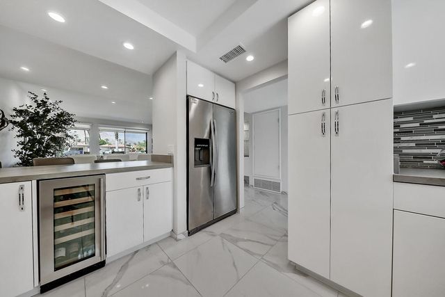 88 La Ronda Drive, Rancho Mirage, CA 92270