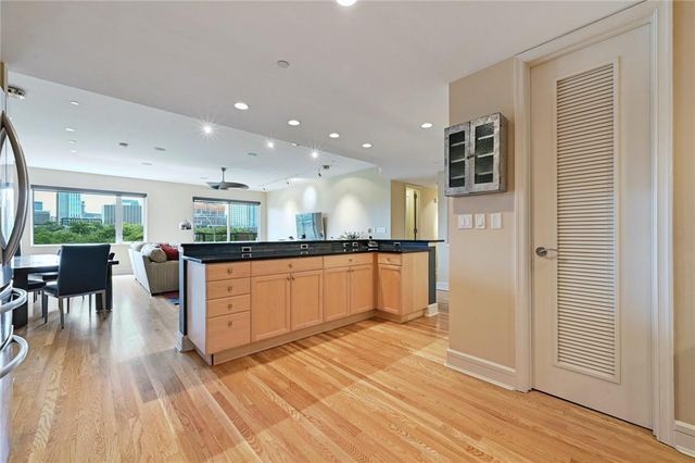 901 W 9th ST 406, Austin, TX 78703