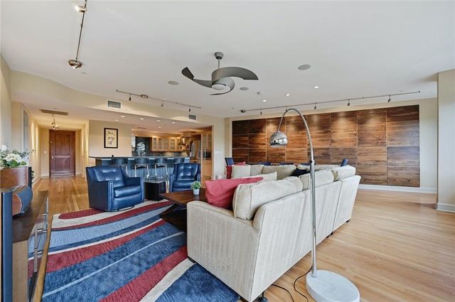 901 W 9th ST 406, Austin, TX 78703