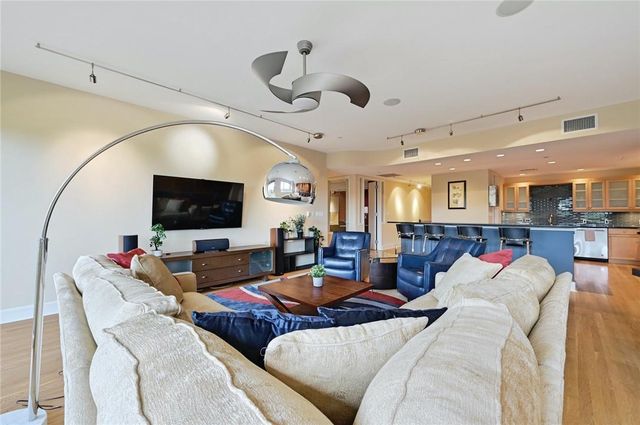 901 W 9th ST 406, Austin, TX 78703