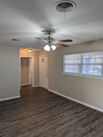 5521 Odessa Avenue, Fort Worth, TX 76133