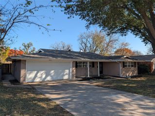 5521 Odessa Avenue, Fort Worth, TX 76133