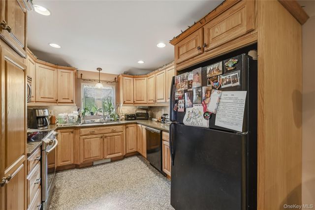 2 Iris Road, Cornwall, NY 12518
