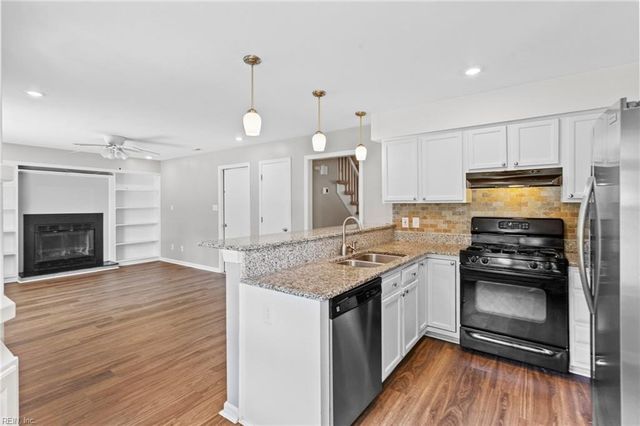 2068 Cheshire Forest CT, Virginia Beach, VA 23456