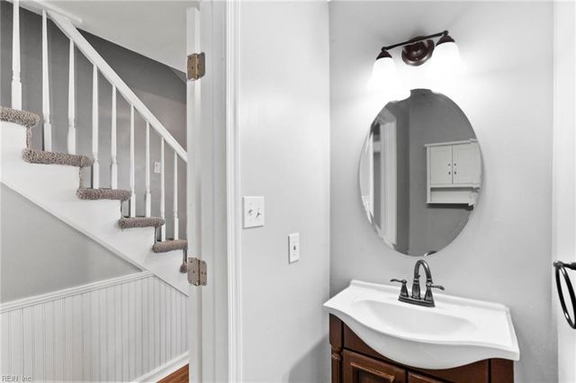2068 Cheshire Forest CT, Virginia Beach, VA 23456