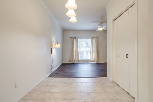 4438 Harlanwood Drive 211, Fort Worth, TX 76109