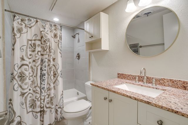 4438 Harlanwood Drive 211, Fort Worth, TX 76109