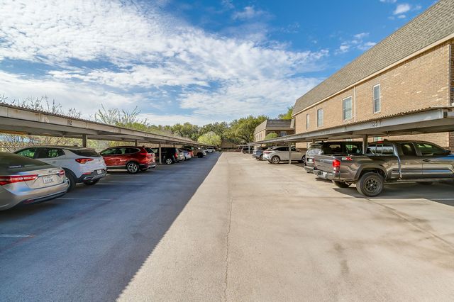 4438 Harlanwood Drive 211, Fort Worth, TX 76109