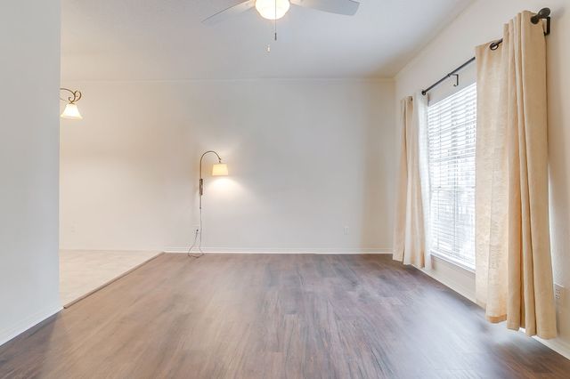 4438 Harlanwood Drive 211, Fort Worth, TX 76109