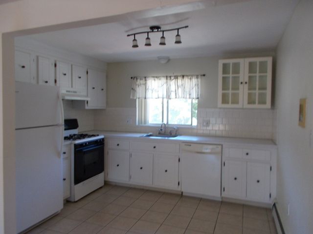 83 R Hobart B5, Danvers, MA 01823