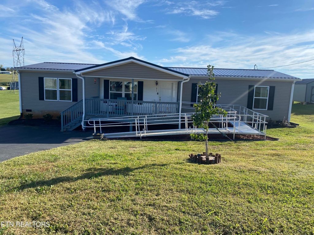 671 Towers Drive, Dandridge, TN 37725