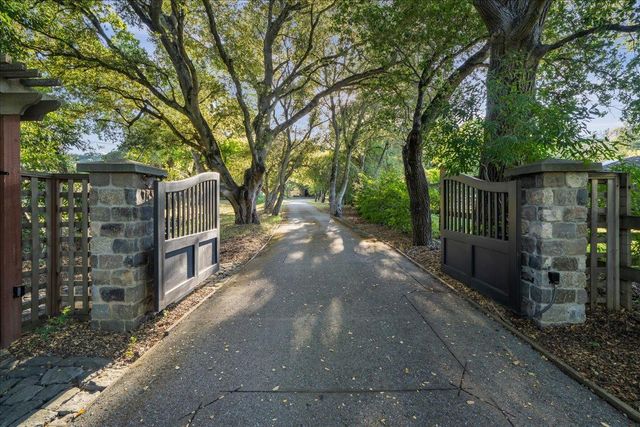 3510 Alpine Road, Portola Valley, CA 94028