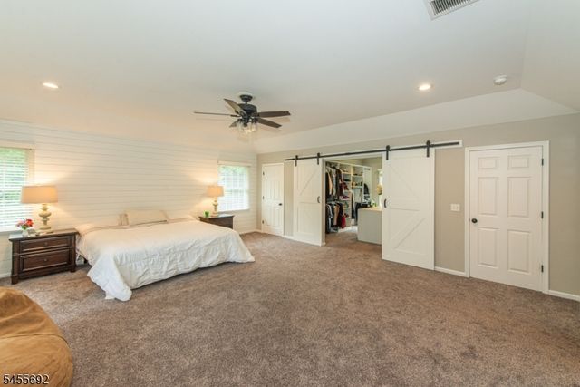 18 Stoneybrook Road, Washington Twp., NJ 07853