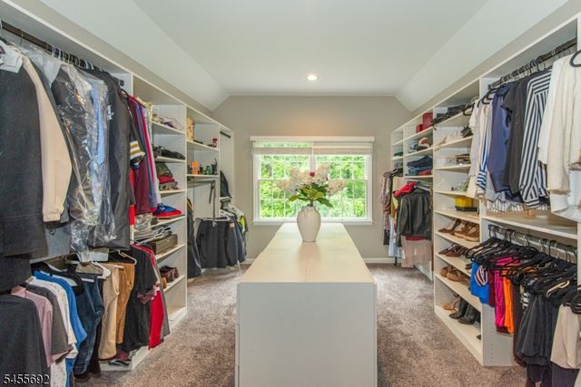 18 Stoneybrook Road, Washington Twp., NJ 07853