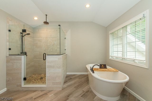 18 Stoneybrook Road, Washington Twp., NJ 07853