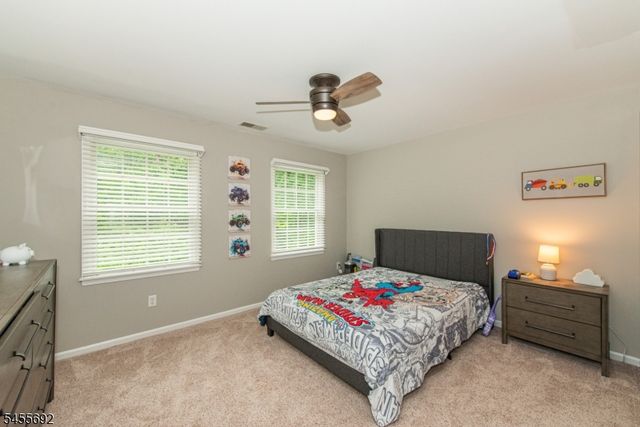 18 Stoneybrook Road, Washington Twp., NJ 07853