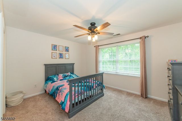 18 Stoneybrook Road, Washington Twp., NJ 07853