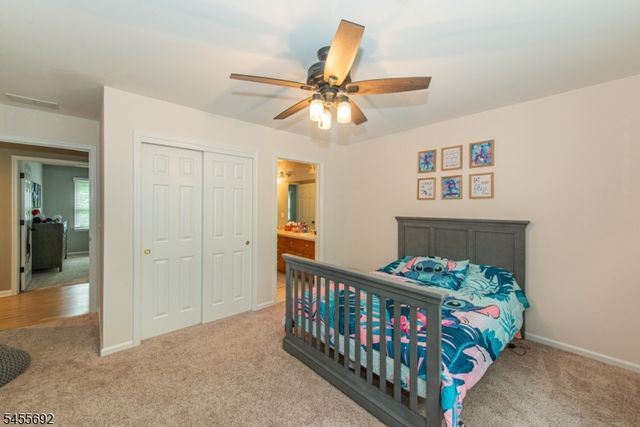18 Stoneybrook Road, Washington Twp., NJ 07853