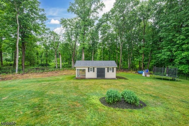 18 Stoneybrook Road, Washington Twp., NJ 07853