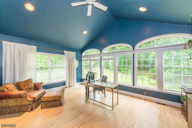 18 Stoneybrook Road, Washington Twp., NJ 07853