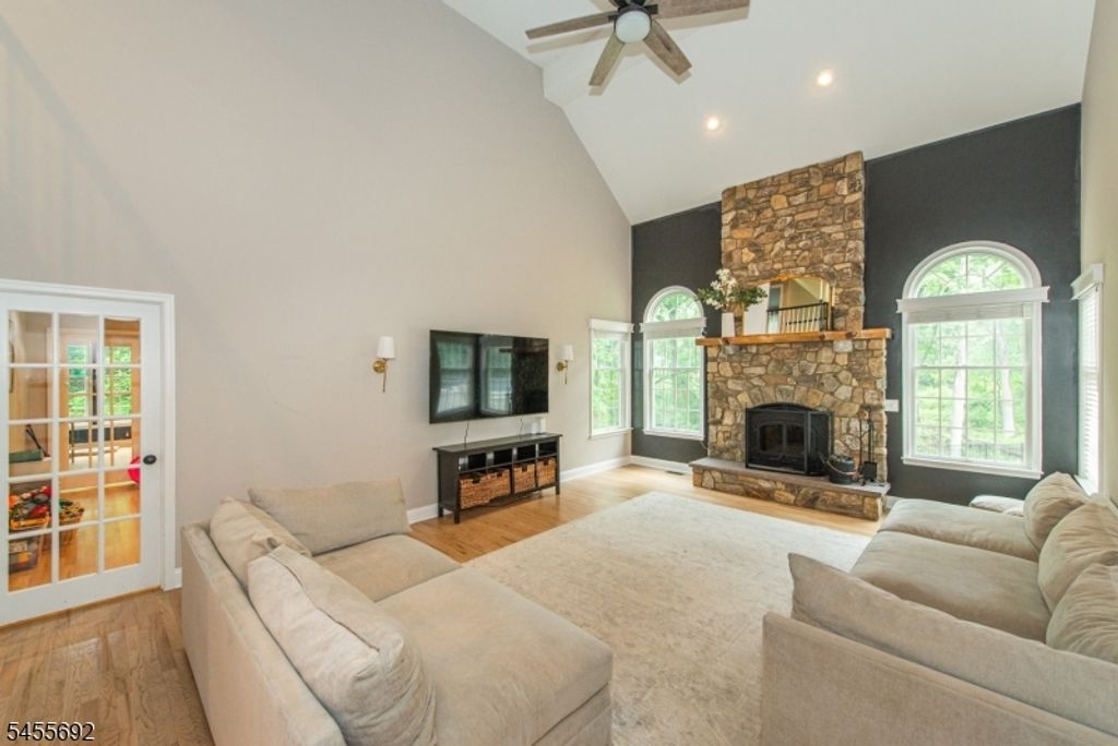 18 Stoneybrook Road, Washington Twp., NJ 07853 — photo 4